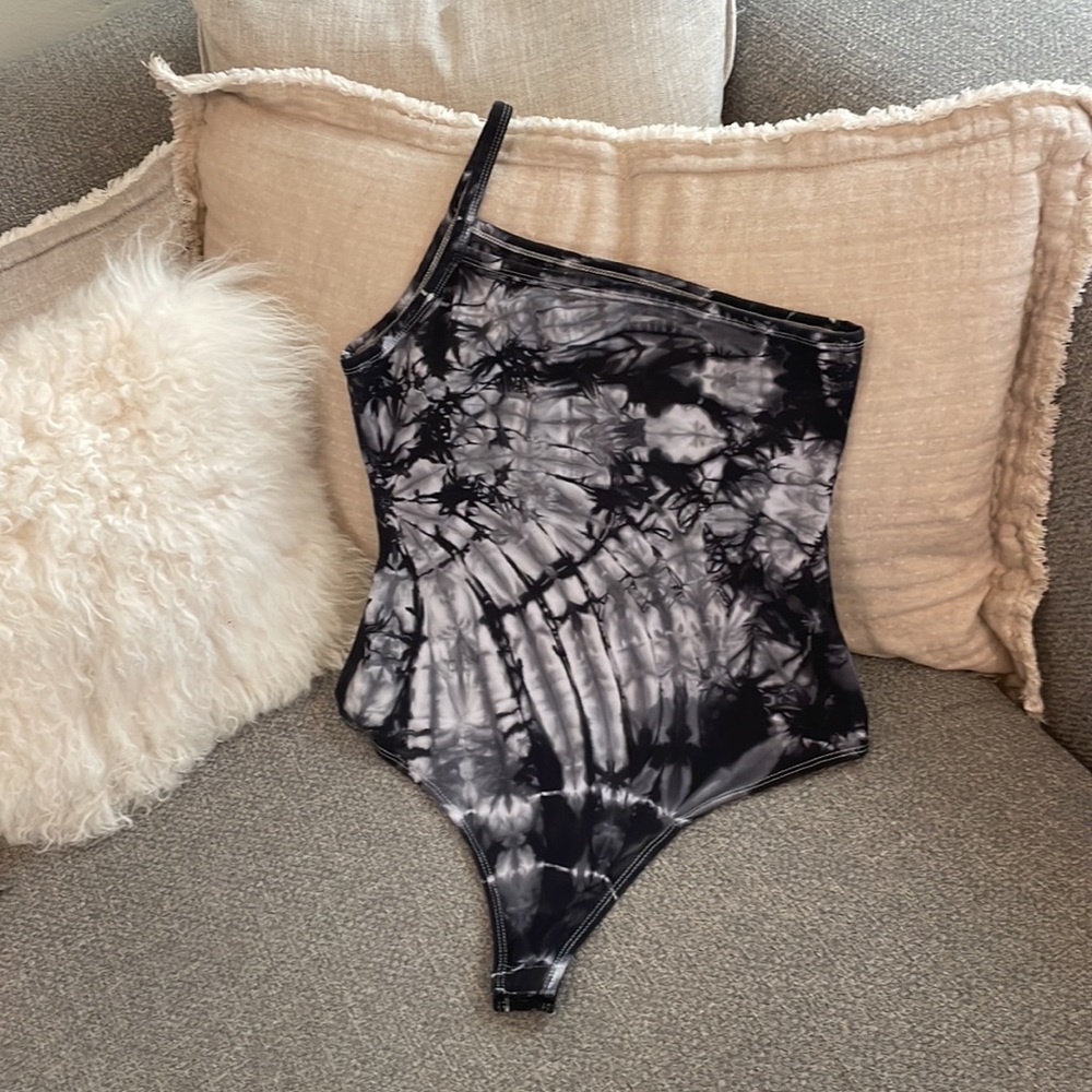 Worn Twice! LOVERS + FRIENDS Bodysuit